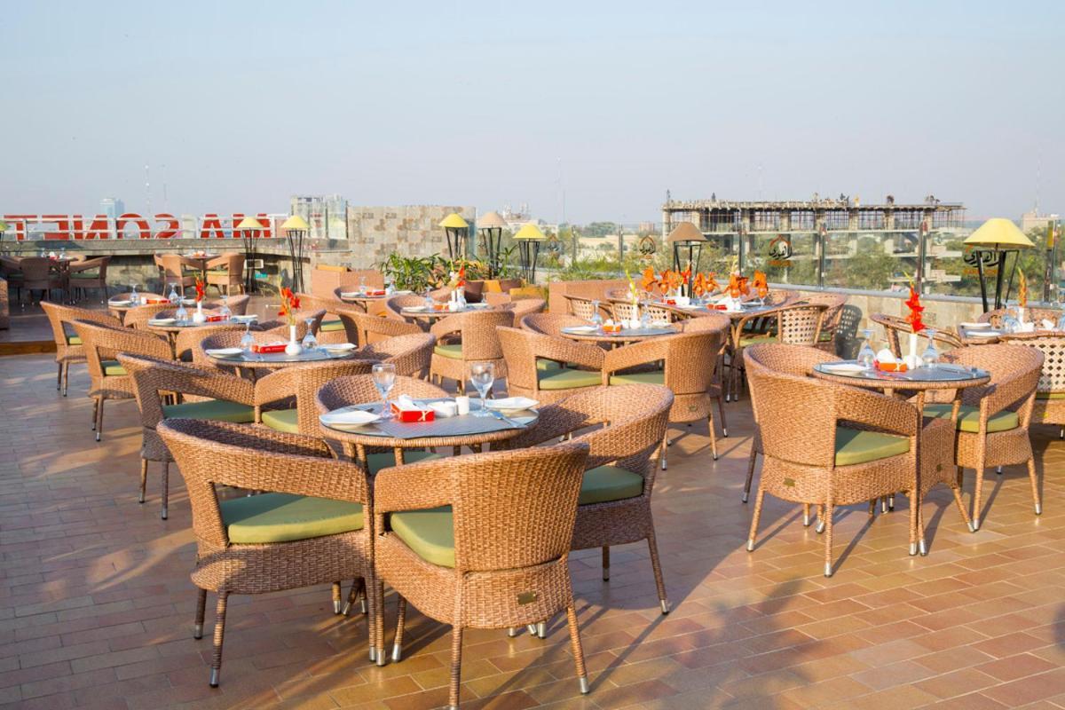 Hotel Oban Lahore Exterior photo